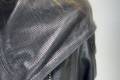 2558 Női kacsúsított öves női fekete bőrkabát